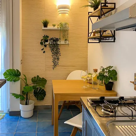Fetta Di Limone With Ac And Patio モンテロッソ・アル・マーレ