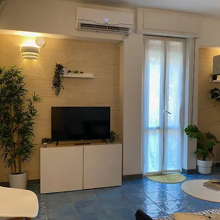 Fetta Di Limone With Ac And Patio Апартаменты