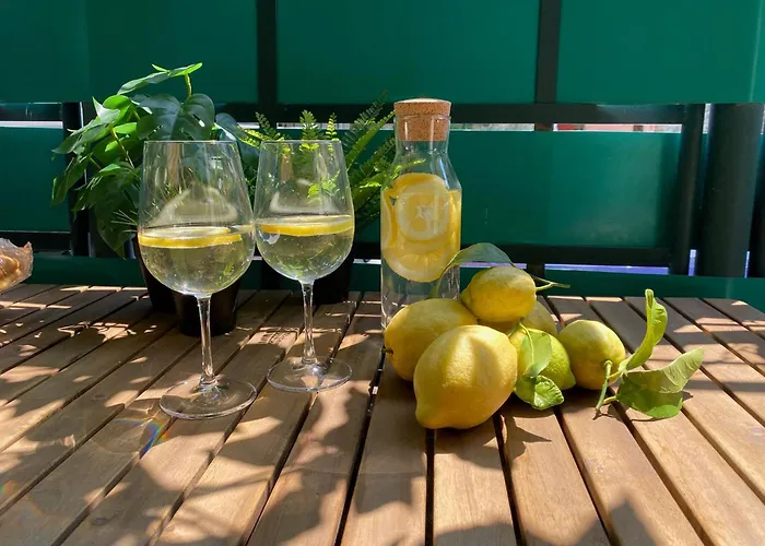 Fetta Di Limone With Ac And Patio *